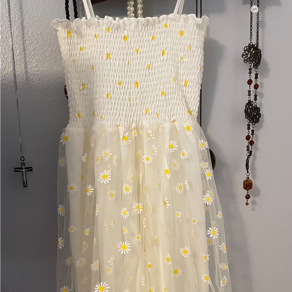 Irococo Off-the-shoulder Mesh Embroidered Chrysanthemum Dress